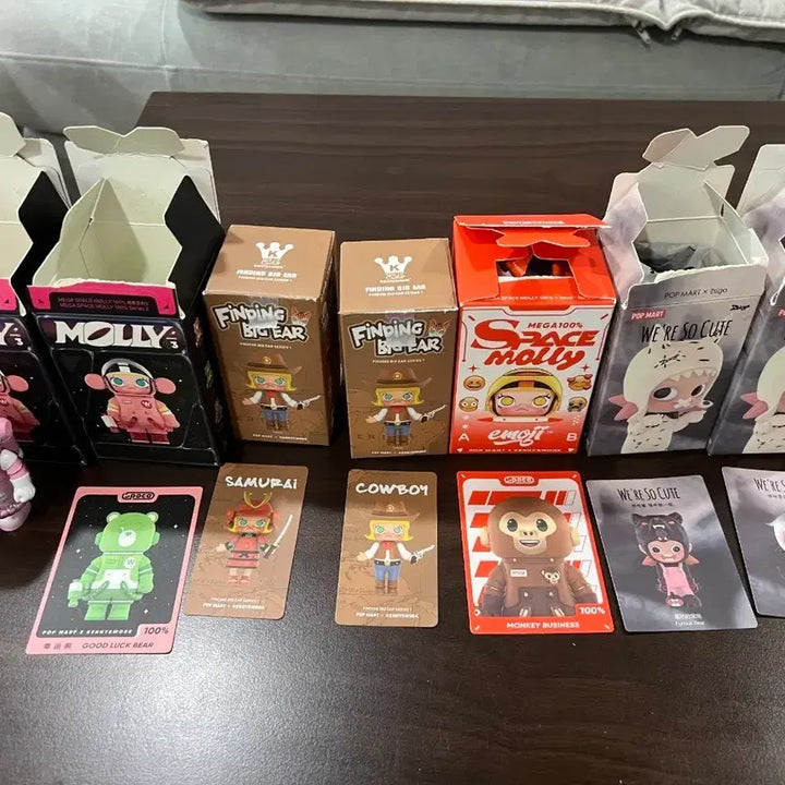 [BUNJANG] Pop Mart Molly Space Molly, Finding Big Ear, We Are So Cute Figure 7-Piece Set / 팝마트 몰리 스페이스 몰리 / 파인딩 빅이어 / 위알쏘큐트 피규어 7종 세트