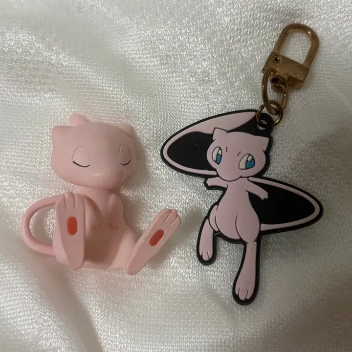 [BUNJANG] Mew Figure + Keychain Set / 포켓몬스터 / 뮤 피규어+키링