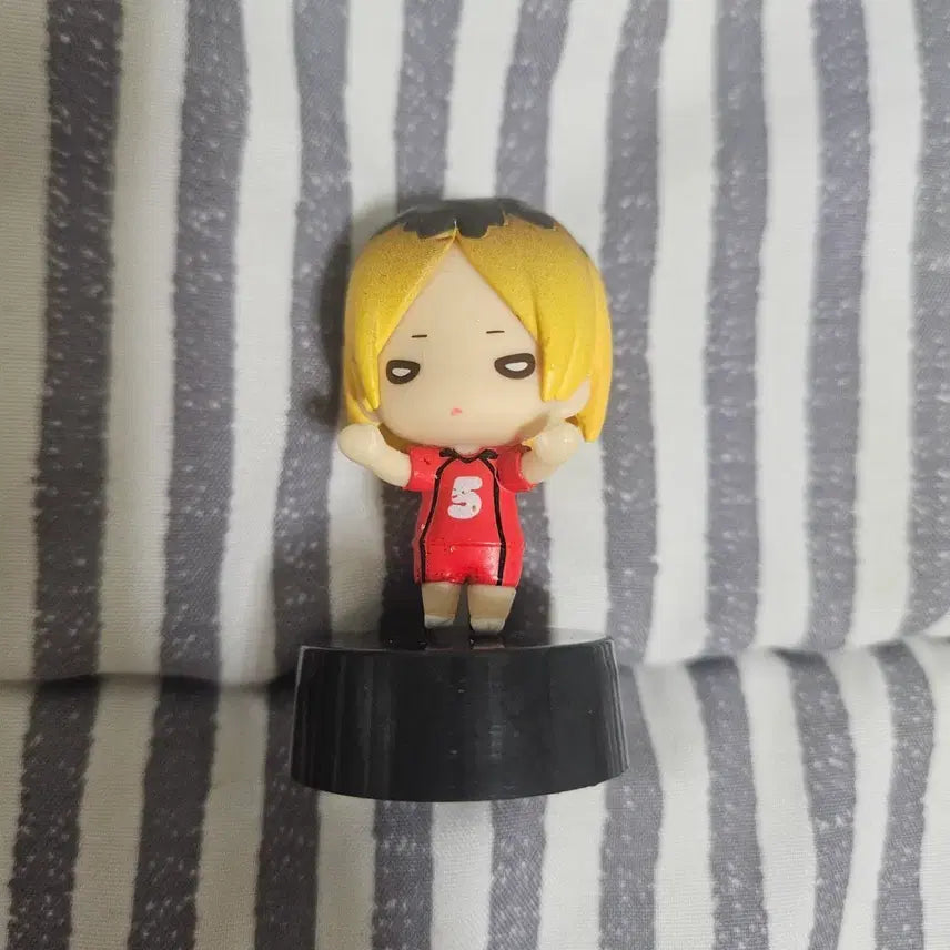 [BUNJANG] Haikyuu!! Kozume Kenma Nitotan Figure / 하이큐 코즈메 켄마 니토탄 피규어
