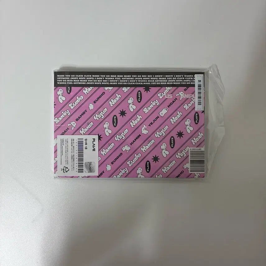 [BUNJANG] Pleiades Aniplus Collaboration Postcard Book (Sealed) / 미개봉) 플레이브 애니플러스 콜라보 삼왜 엽서북 포스트카드북 판매