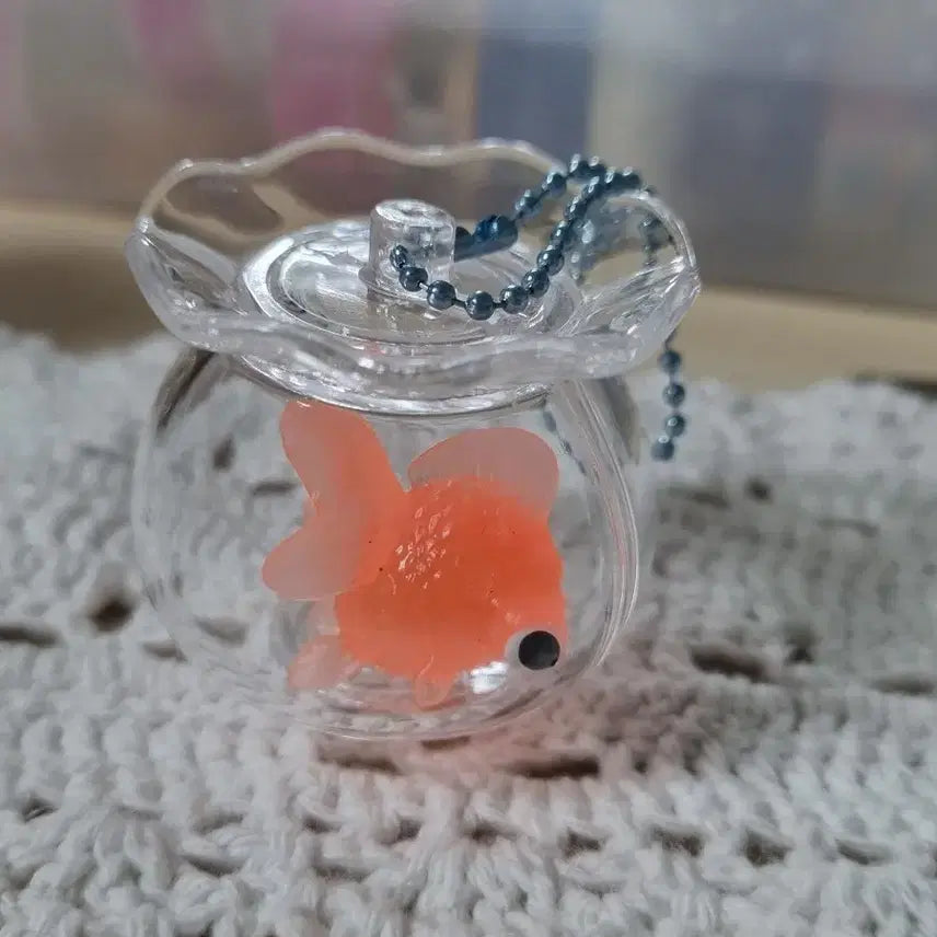 [BUNJANG] Fish Bowl Goldfish Gacha Keyring / 어항 금붕어 키링 가챠