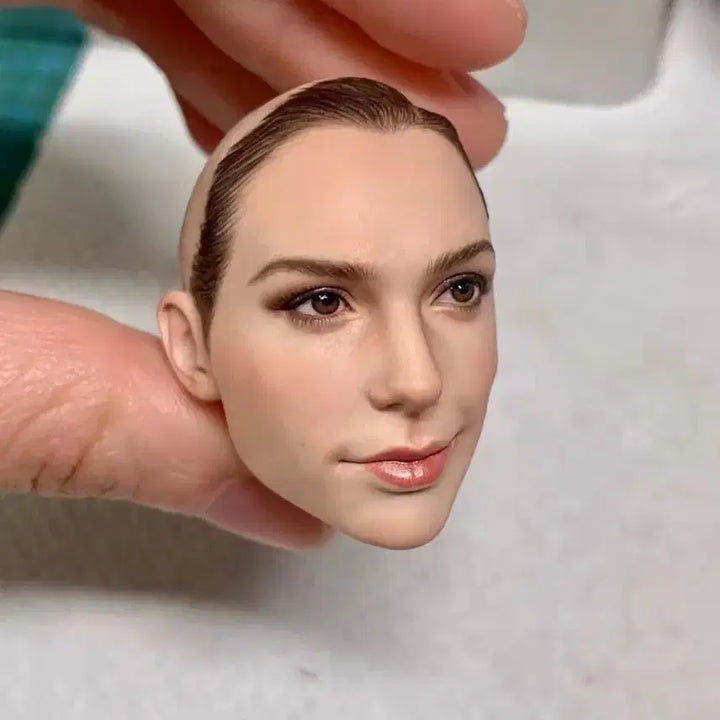 [BUNJANG] Hot Toys Compatible Gal Gadot Wonder Woman Head Sculpt (Unpainted) / 핫토이 호환 낸시 원더우먼 갤 가돗 리캐 헤드