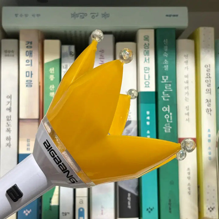 [BUNJANG] Stray Kids Official Light Stick Ver. 3 (Box, Strap Included) / 뱅봉 Ver 3. A급 판매 (박스, 스트랩 포함)