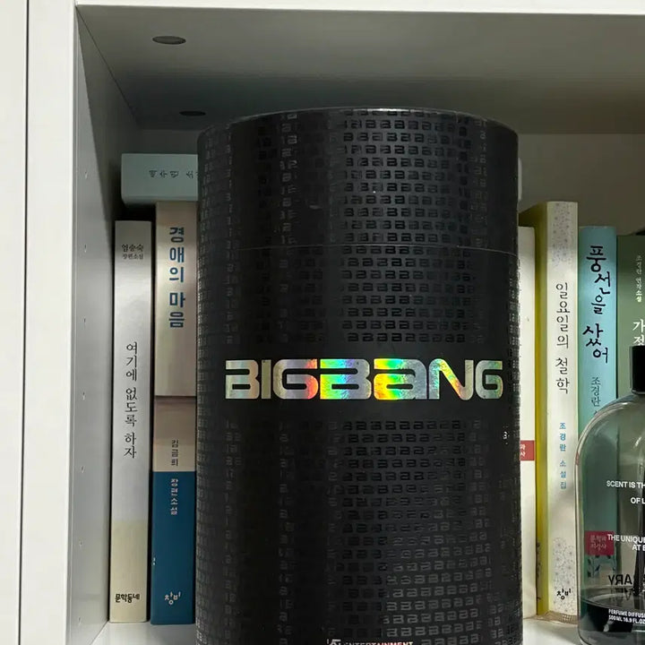 [BUNJANG] Stray Kids Official Light Stick Ver. 3 (Box, Strap Included) / 뱅봉 Ver 3. A급 판매 (박스, 스트랩 포함)