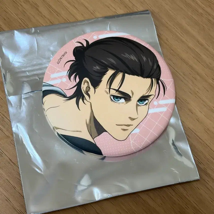 [BUNJANG] Attack on Titan Eren Keychain &amp; Badge Set / 진격의 거인 에렌 키링 뱃지