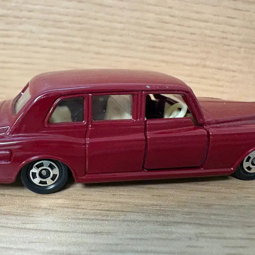 [BUNJANG] Tomica Rolls-Royce Ruby Color / 루비컬러 롤스로이스 토미카
