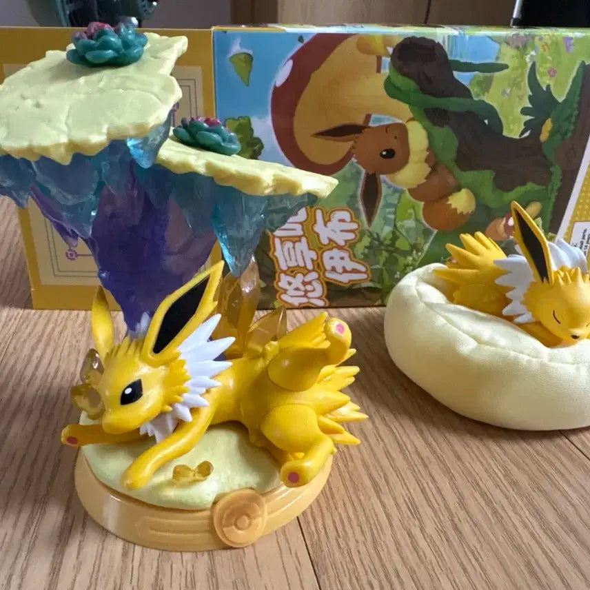 [BUNJANG] Pokemon Eeveelution Jolteon Figure / 포켓몬스터 이브이즈 쥬피썬더 피규어 판매