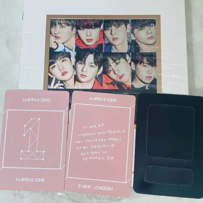 [BUNJANG] Wanna One Park Jihoon Bundle Set - Album, Badge, Photocard, Photobook / 워너원 앨범 박지훈 구성 워너원 뱃지등