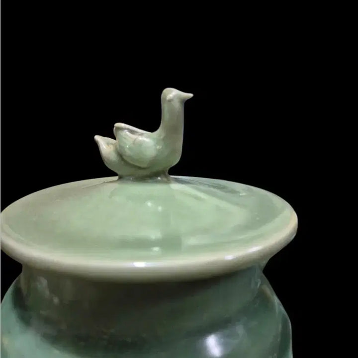 [BUNJANG] Longquan Celadon Glazed Carved Flower Lid Jar / 중국도자기 용천요양각첩화유개호