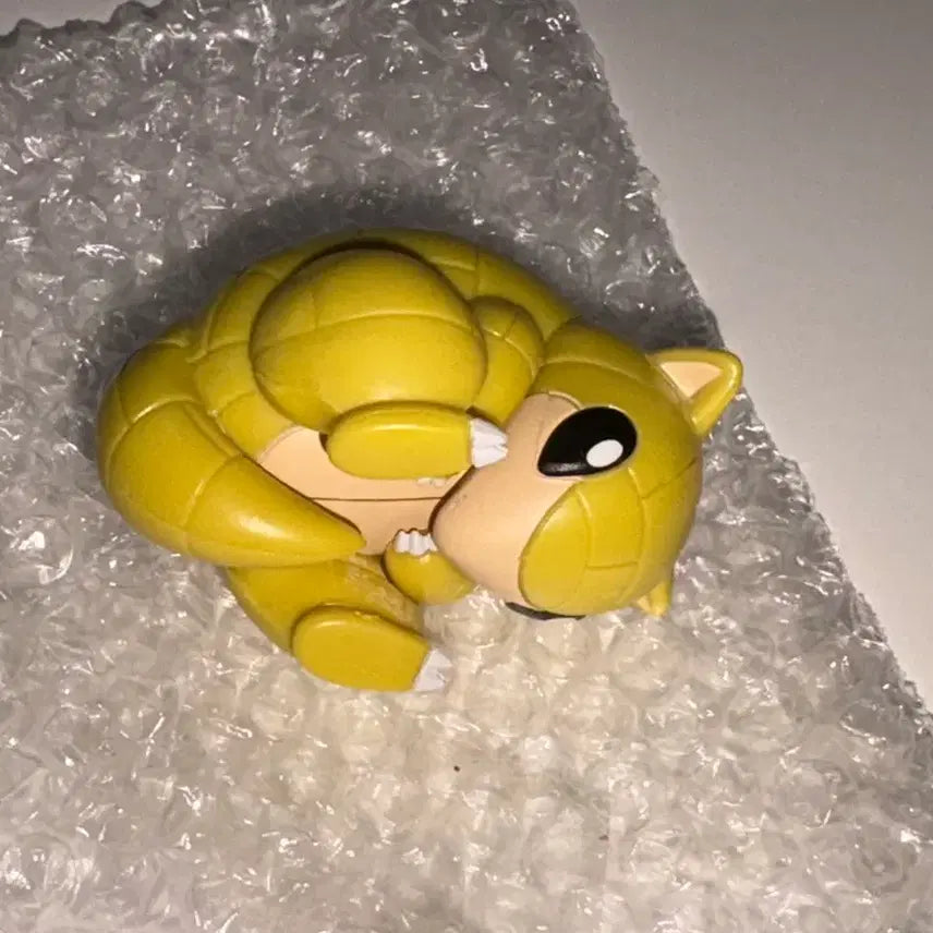[BUNJANG] Pokemon Sandshrew Crouching Gacha Figure / 포켓몬스터 웅크리기 가챠 모래두지