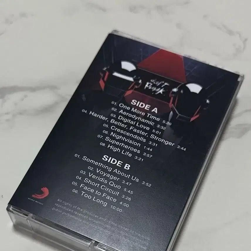 [BUNJANG] Daft Punk Discovery Cassette Tape / 다프트 펑크 2집 Discovery 카세트 테이프