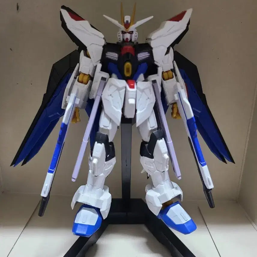 [BUNJANG] G Frame Strike Freedom Gundam Model Kit / g프레임 스트라이크 프리덤 건담