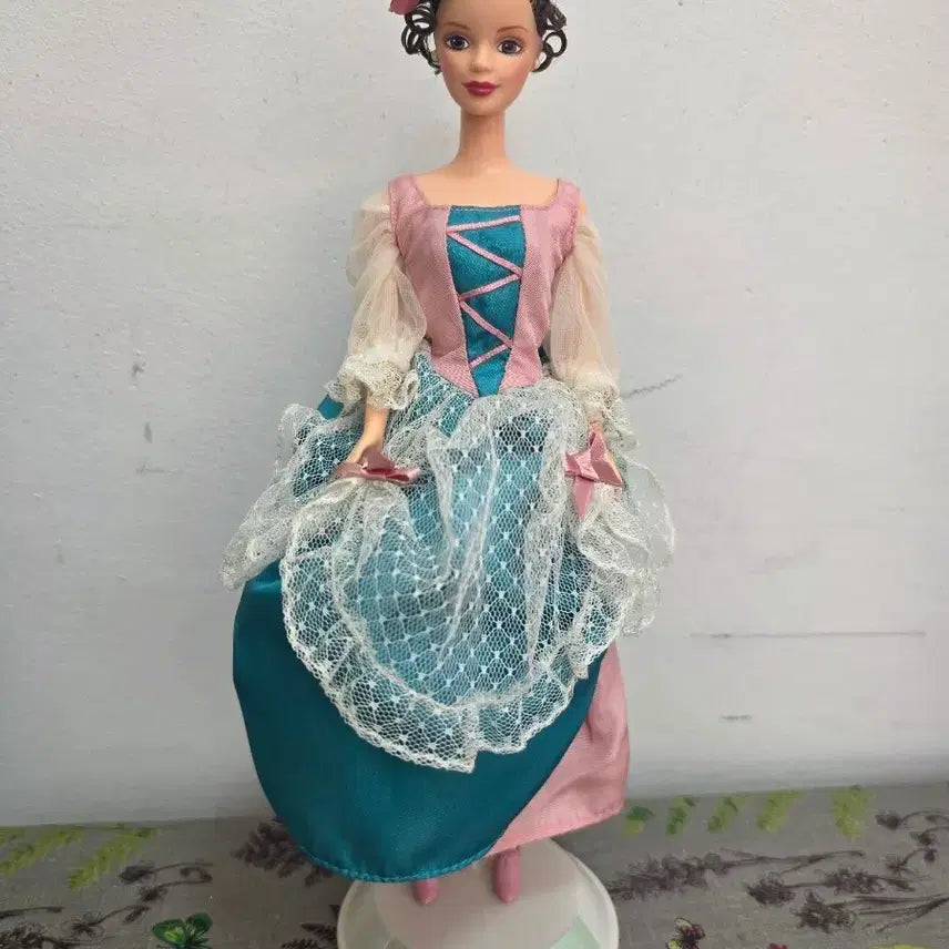 [BUNJANG] Mattel Hallmark Fair Valentine Barbie Collector Doll / 페어 발렌타인 바비 인형