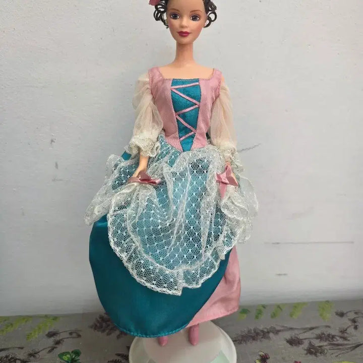 [BUNJANG] Mattel Hallmark Fair Valentine Barbie Collector Doll / 페어 발렌타인 바비 인형