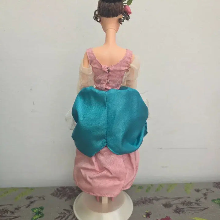 [BUNJANG] Mattel Hallmark Fair Valentine Barbie Collector Doll / 페어 발렌타인 바비 인형