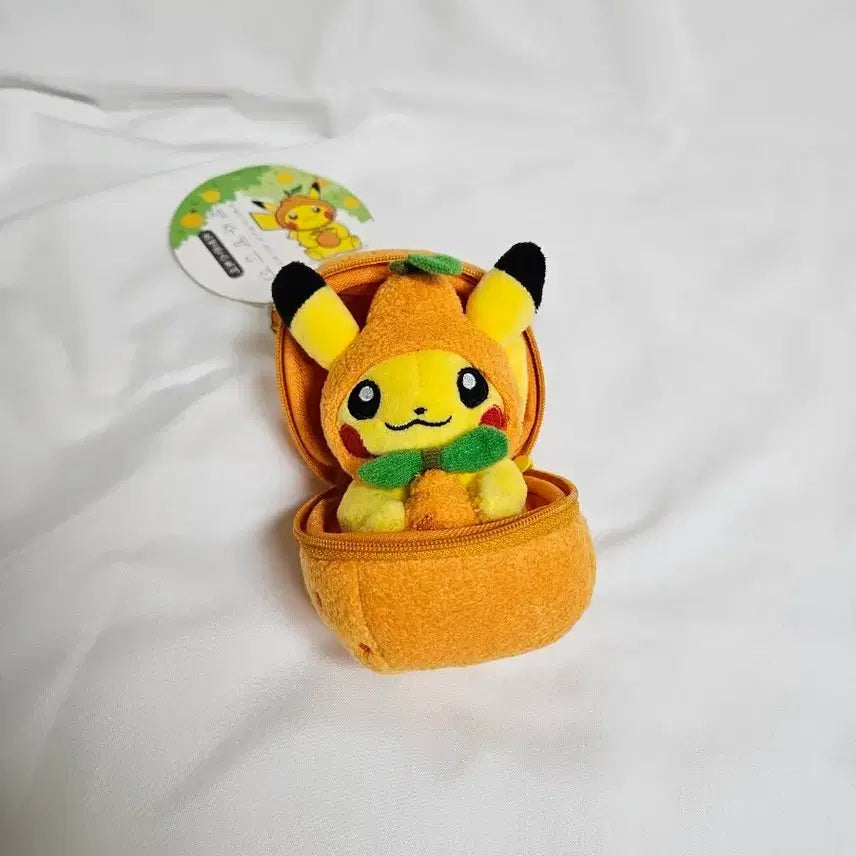 [BUNJANG] Pokemon Jeju Edition Hallabong Pikachu Plush Keychain / 포켓몬 제주 에디션 한라봉 피카츄 인형 키링