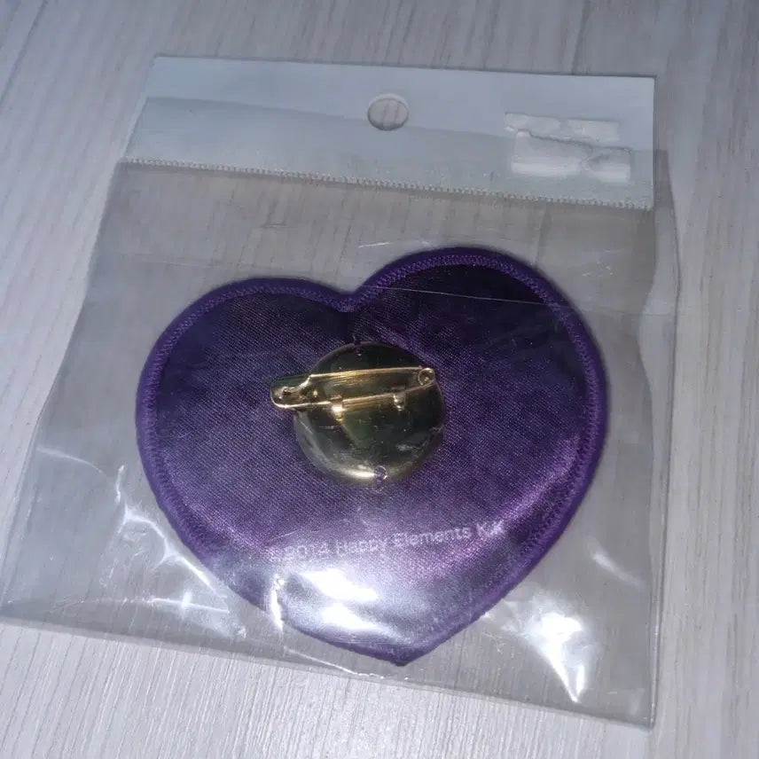 [BUNJANG] Ensemble Stars Rei Sakuma Heart Cushion Pin Button / 앙상블 스타즈 사쿠마 레이 하트 쿠션 핀버튼