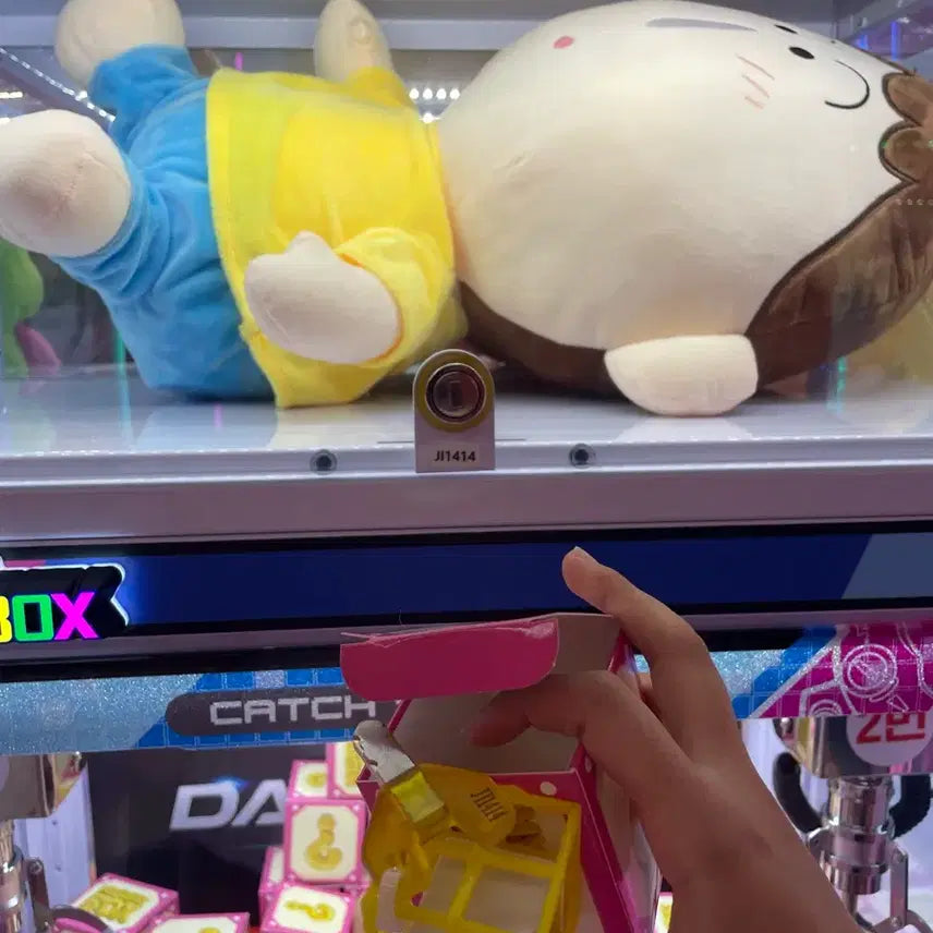 [BUNJANG] Crayon Shin-chan Mengu Large Plush Toy (Official) / 새상품)짱구 맹구 대형인형 정품 39cm