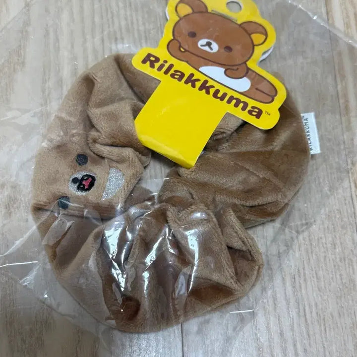 [BUNJANG] Koguma Scrunchie Hair Tie / 코구마 스크런치 머리끈 새상품