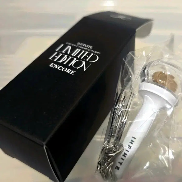 [BUNJANG] INFINITE 15th Anniversary Mini Lightstick Keyring / (미개봉)인피니트 15주년 미니 응원봉 키링(여봉 키링)