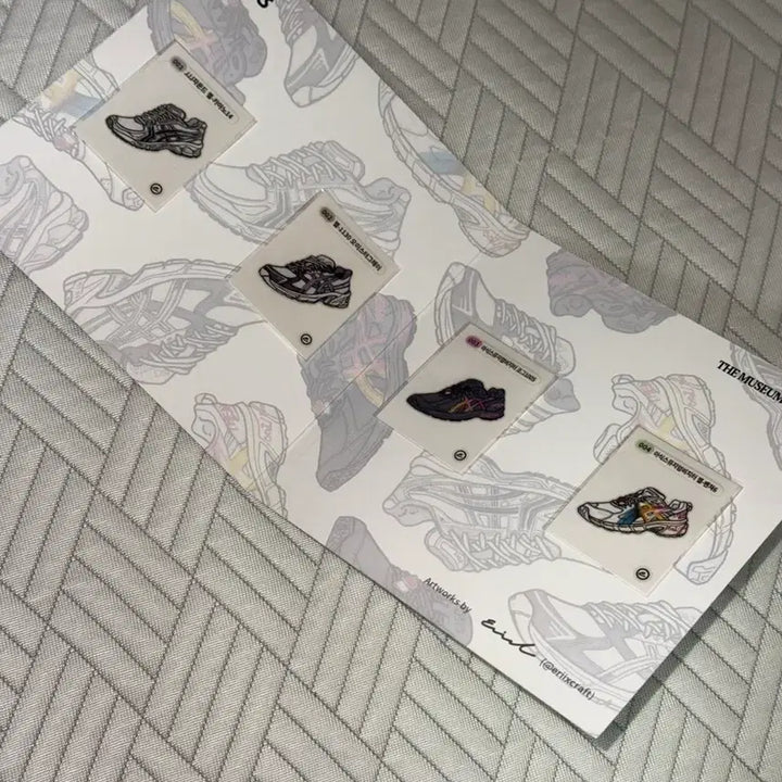 [BUNJANG] ASICS x The Museum Visitor Collaboration Griptok Sticker Set / 아식스 더뮤지엄비지터 큘라보 띠부씰