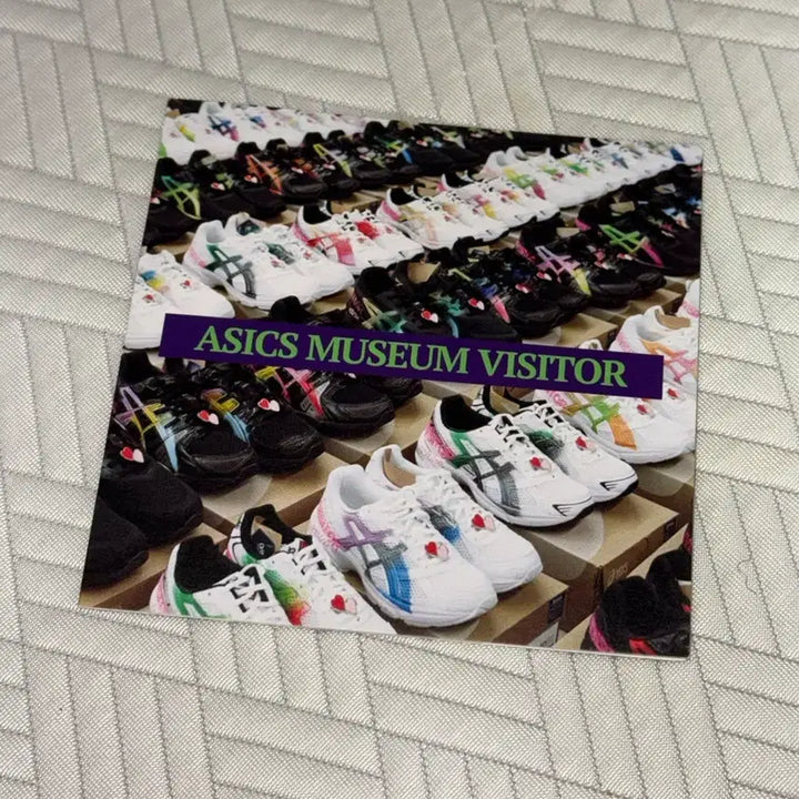 [BUNJANG] ASICS x The Museum Visitor Collaboration Griptok Sticker Set / 아식스 더뮤지엄비지터 큘라보 띠부씰