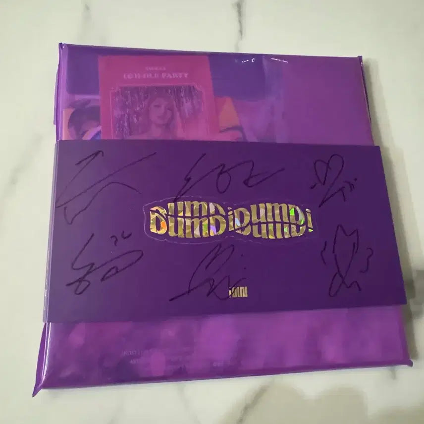 [BUNJANG] (G)I-DLE Dumdi Dumdi Album Signed (Night ver.) / (여자)아이들 Dumdi Dumdi 앨범 친필싸인 (Night ver.)