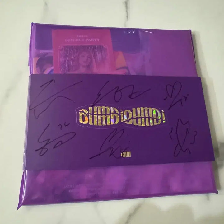 [BUNJANG] (G)I-DLE Dumdi Dumdi Album Signed (Night ver.) / (여자)아이들 Dumdi Dumdi 앨범 친필싸인 (Night ver.)