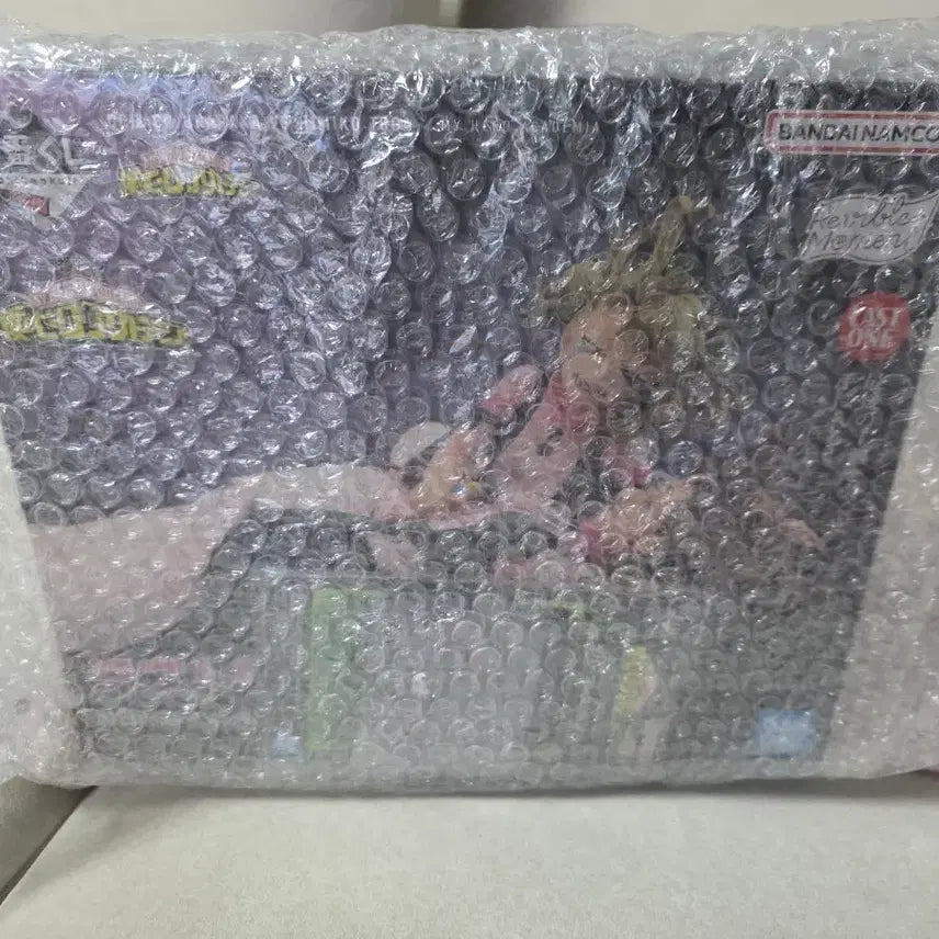 [BUNJANG] My Hero Academia Ochaco Uraraka Himiko Toga Last One Ver. Sealed Figure / 행복위에 라스트원 우라라카 토가 미개봉
