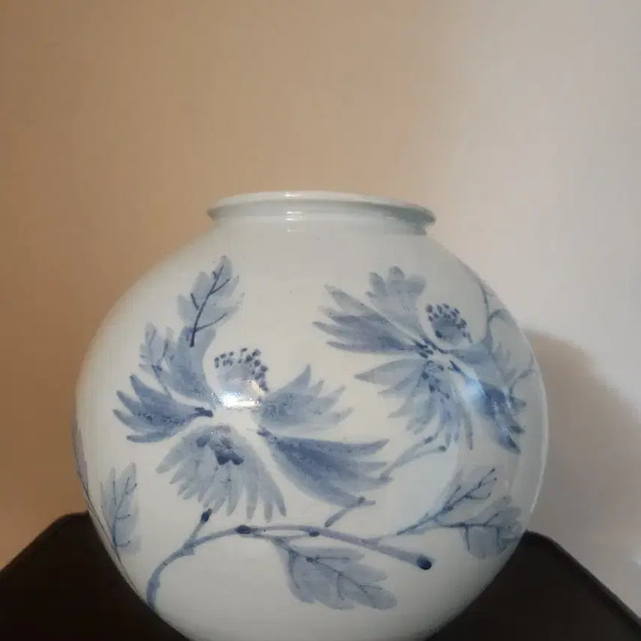 [BUNJANG] Seongho Yo White Porcelain Blue and White Flower Decoration Moon Jar (Artist&