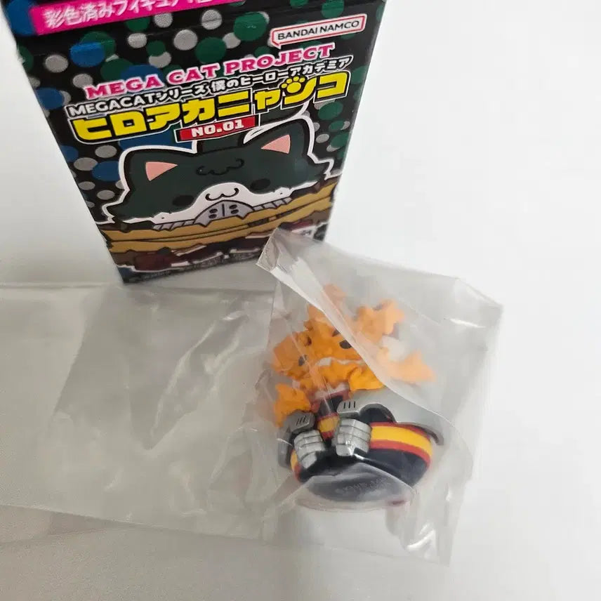 [BUNJANG] My Hero Academia Megacat 1st Edition Endeavor Figure / 나의 히어로 아카데미아 메가캣 1탄 엔데버