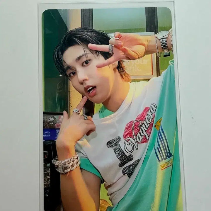 [BUNJANG] Stray Kids Han Jisung THIS &amp; THAT Pop-Up Store 1st Edition T-Shirt Photocard / 스트레이 키즈 한지성 디스앤댓 팝업1차 티셔츠 포카