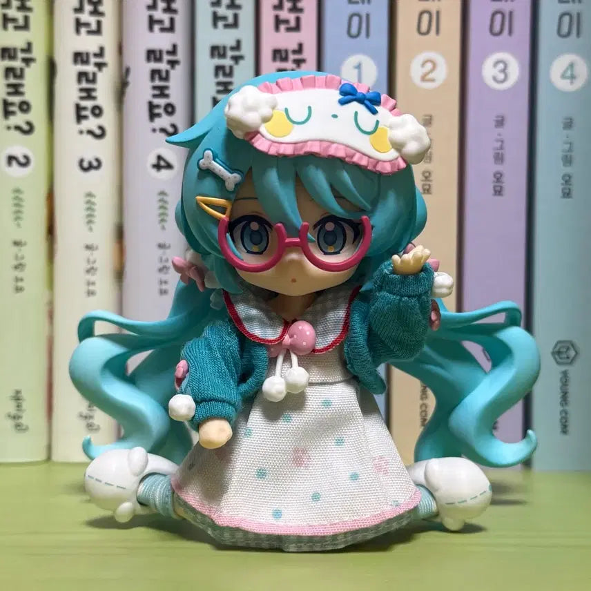 [BUNJANG] Nendoroid Hatsune Miku Loungewear Version Pajamas / 넨도로이드 하츠네 미쿠 라운지웨어 버전 파자마 잠옷