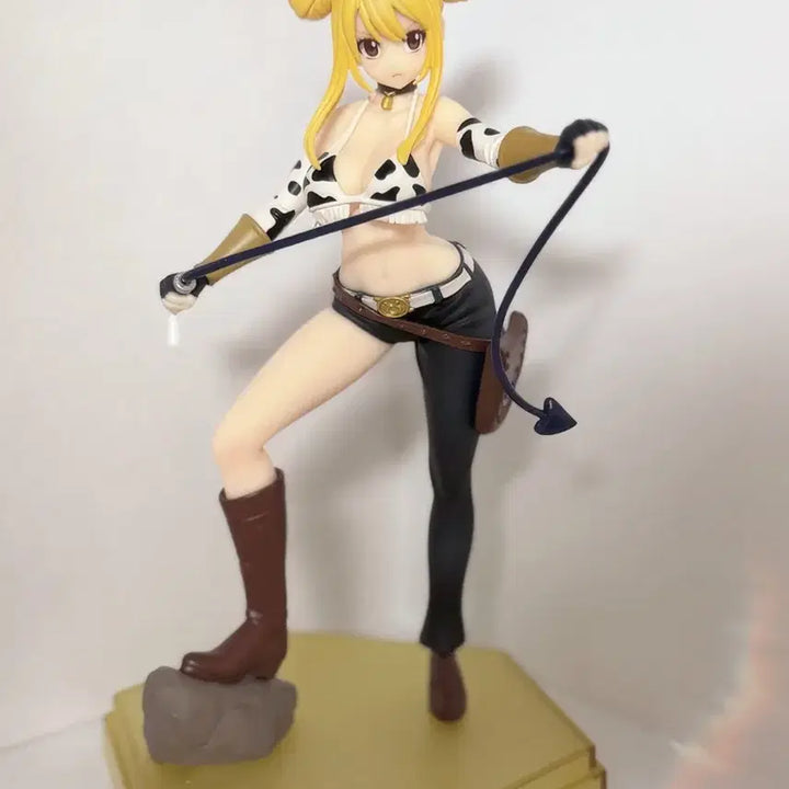 [BUNJANG] Fairy Tail Lucy Star Dress Taurus Form Figure Bundle Set / 페어리테일 루시 팝업 퍼레이드 바르고폼 타우로스폼 피규어 일괄
