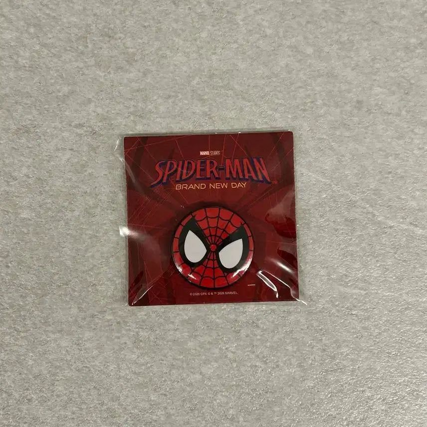 [BUNJANG] Official Spider-Man Brand New Day Special Edition Badge / [미개봉 새상품] 공식 스파이더맨 뱃지 스파이더맨 브랜드 뉴 데이 특전