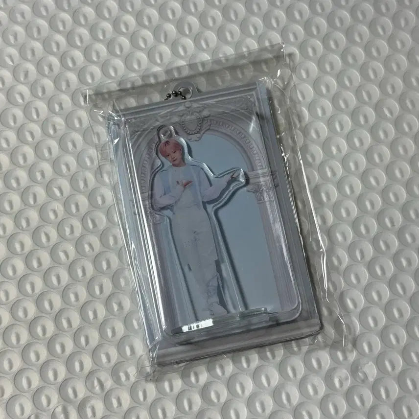 [BUNJANG] NCT WISH Yushi Acrylic Keyring Stand / 엔시티 위시 팬미팅 유우시 아크릴 키링 스탠드