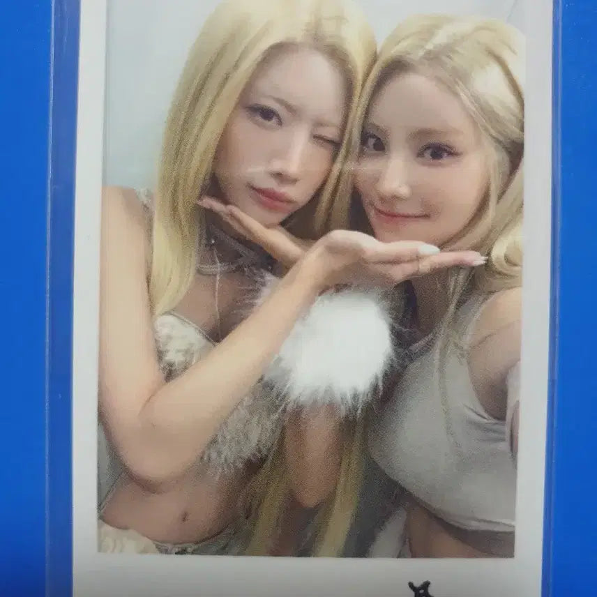 [BUNJANG] ARTMS Jinsoul Studio Photocard 3-Set / 아르테미스 정진솔 공방포카 3종세트