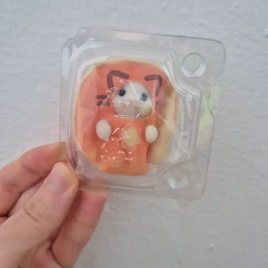[BUNJANG] Sylvanian Families Kuji Pancake Latte Cat Sealed / 실바니안 쿠지 팬케이크 라떼고양이 미개봉