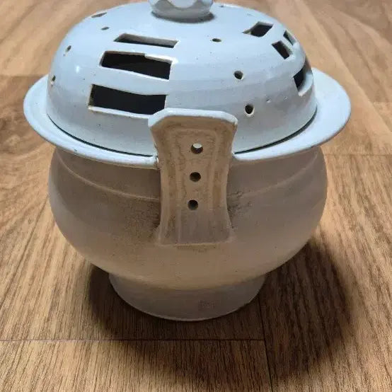 [BUNJANG] Large Celadon Porcelain Incense Burner with Bagua Design / 순백자 팔괘문 투각 향로
