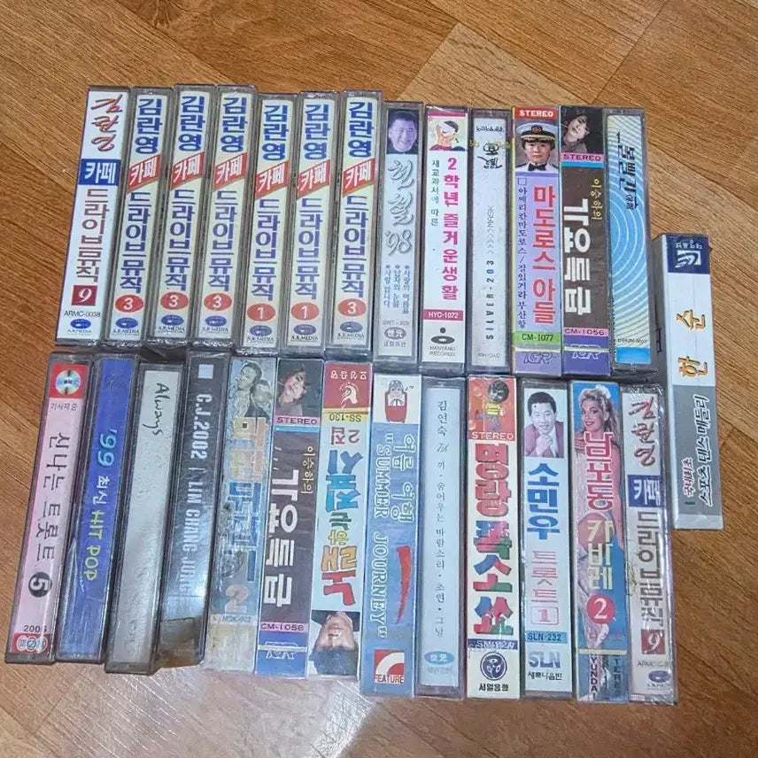[BUNJANG] Assorted Cassette Tapes (Unused) - 28 Pieces / 각종카세트테이프.(미사용)28개