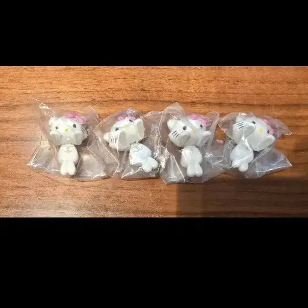 [BUNJANG] Hello Kitty "Pokonoru" Charm / 키티 표코노루