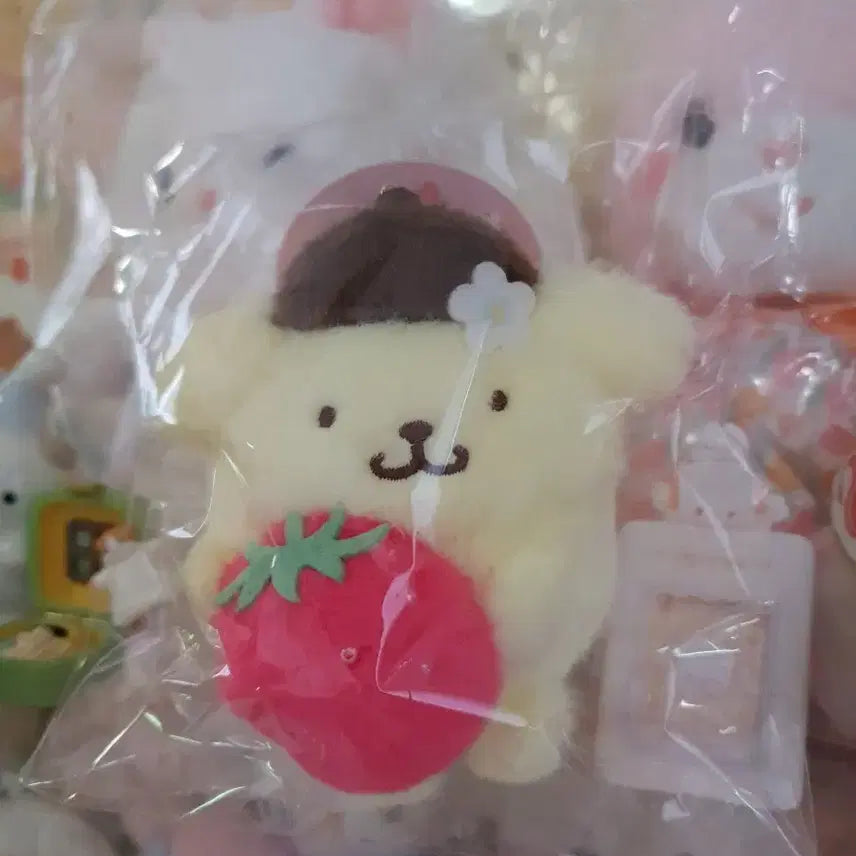 [BUNJANG] Sanrio Pompompurin Strawberry Ichigo Mascot Plush / 폼폼푸린 무뉴구루미 딸기 이치고 마스코트 인형 (산리오)