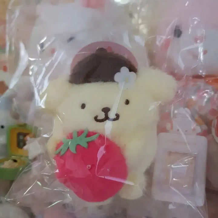 [BUNJANG] Sanrio Pompompurin Strawberry Ichigo Mascot Plush / 폼폼푸린 무뉴구루미 딸기 이치고 마스코트 인형 (산리오)