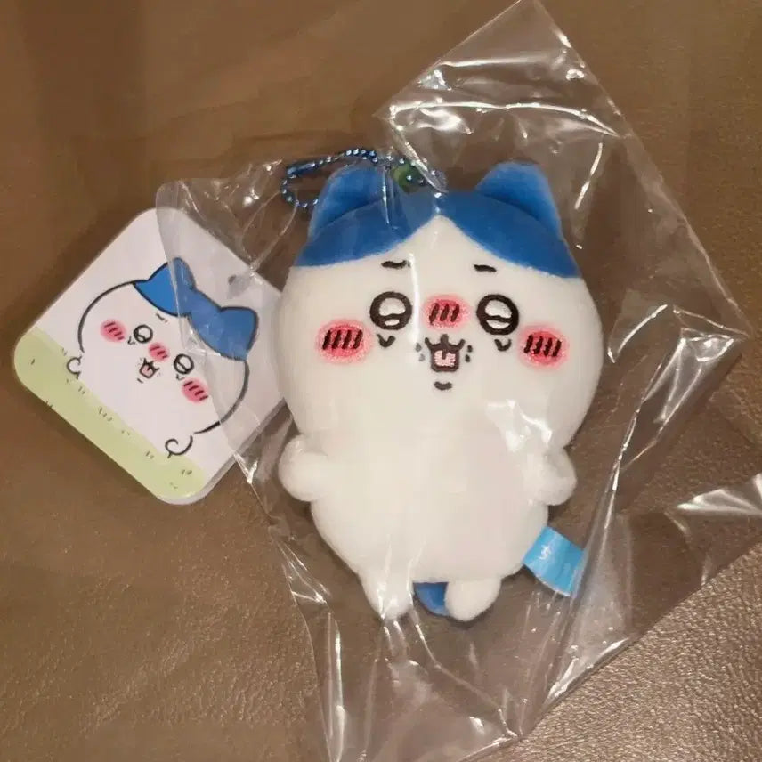 [BUNJANG] Chiikawa Slightly Drunk Hachiware Mascot / 치이카와 살짝 취한 하치와레 마코