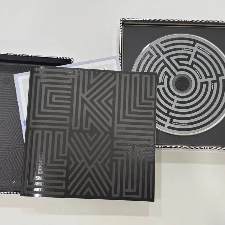 [BUNJANG] EXO Overdose Album Photocard Included / 엑소 중독 앨범 (포카ㅇ)