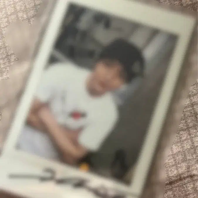 [BUNJANG] IDID Baek Junhyuk Signed Polaroid Photocard / 아이딧 IDID 백준혁 싸인폴라로이드 양도