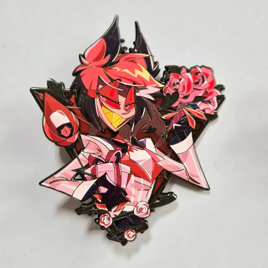 [BUNJANG] Hazbin Hotel Alastor Metal Enamel Pin / 해즈빈호텔 알래스터 삼각 스테인글라스 금속뱃지 흑