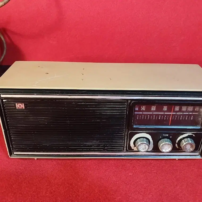 [BUNJANG] Goldstar Vintage Radio / 옛 골드스타 라디오
