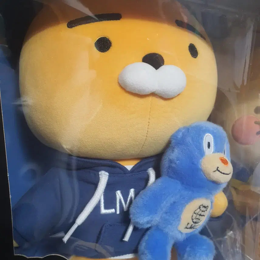 [BUNJANG] Kakao Friends x LMC Ryan Chunsik Doll Limited Edition Set / 카카오프렌즈xLMC 콜라보 라이언 춘식이 인형 팝니다(한정판)