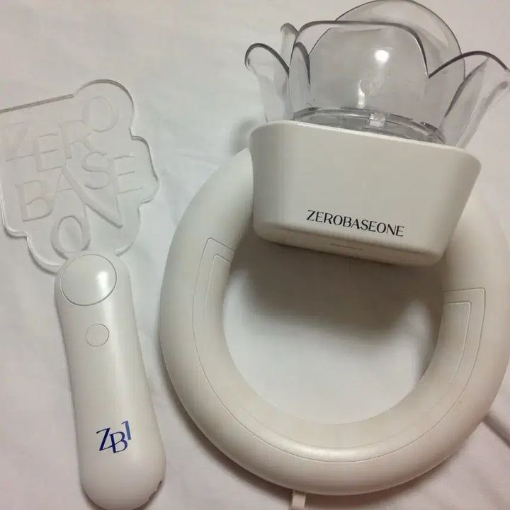 [BUNJANG] ZEROBASEONE Official Lightstick Set with Strap and Mini Nameboard / 제로베이스원 응원봉 판매합니다!